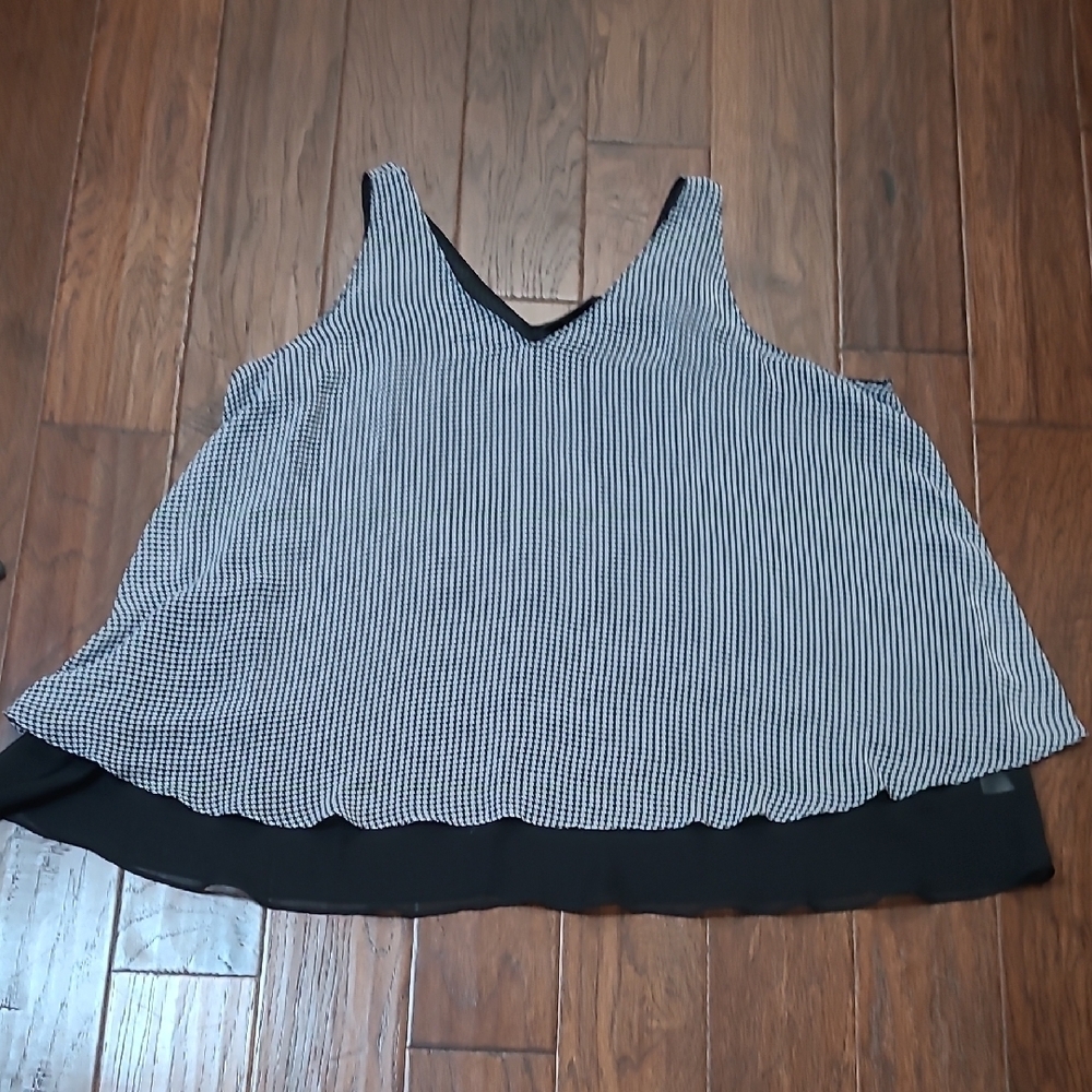 Lane Bryant Sleeveless Black & White Houndstooth Print Layered Blouse size 26